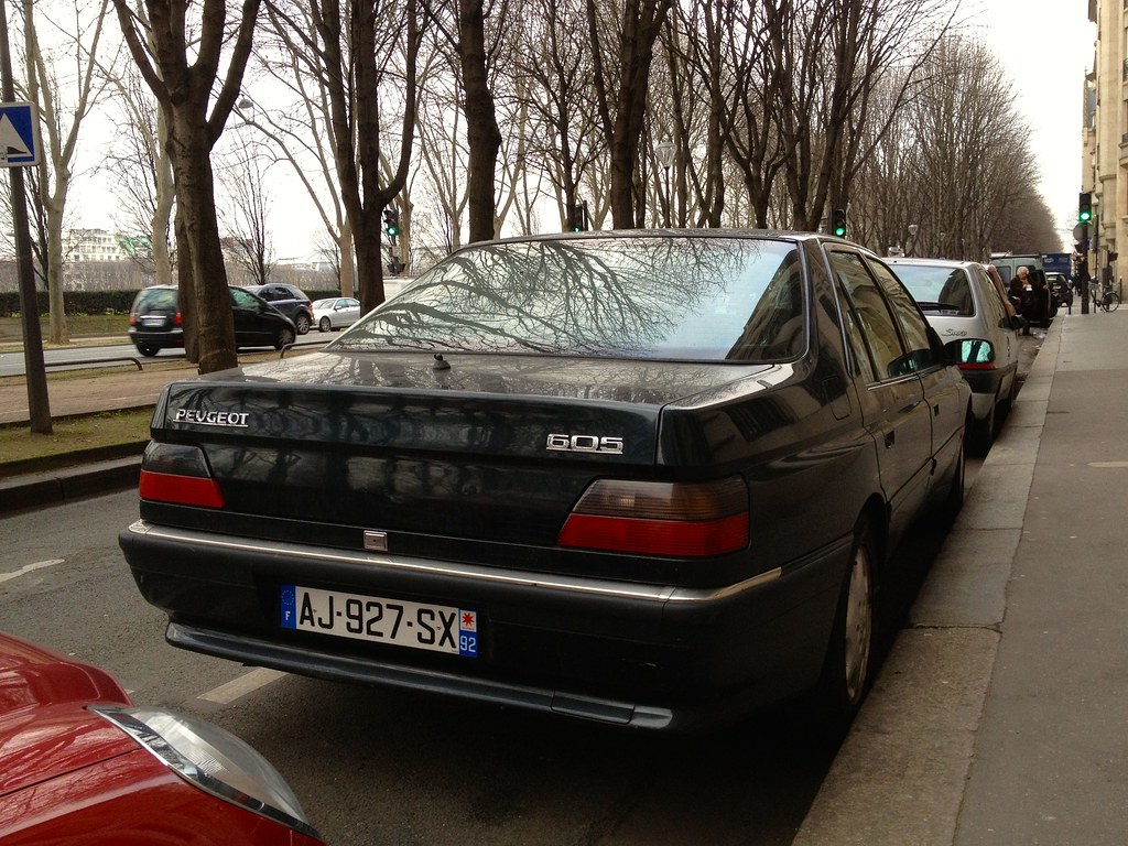 voiture Peugeot 605