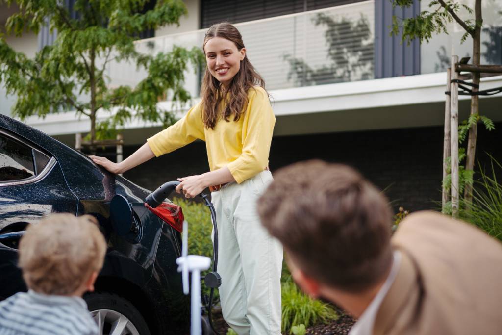 recharge d'une voiture électrique